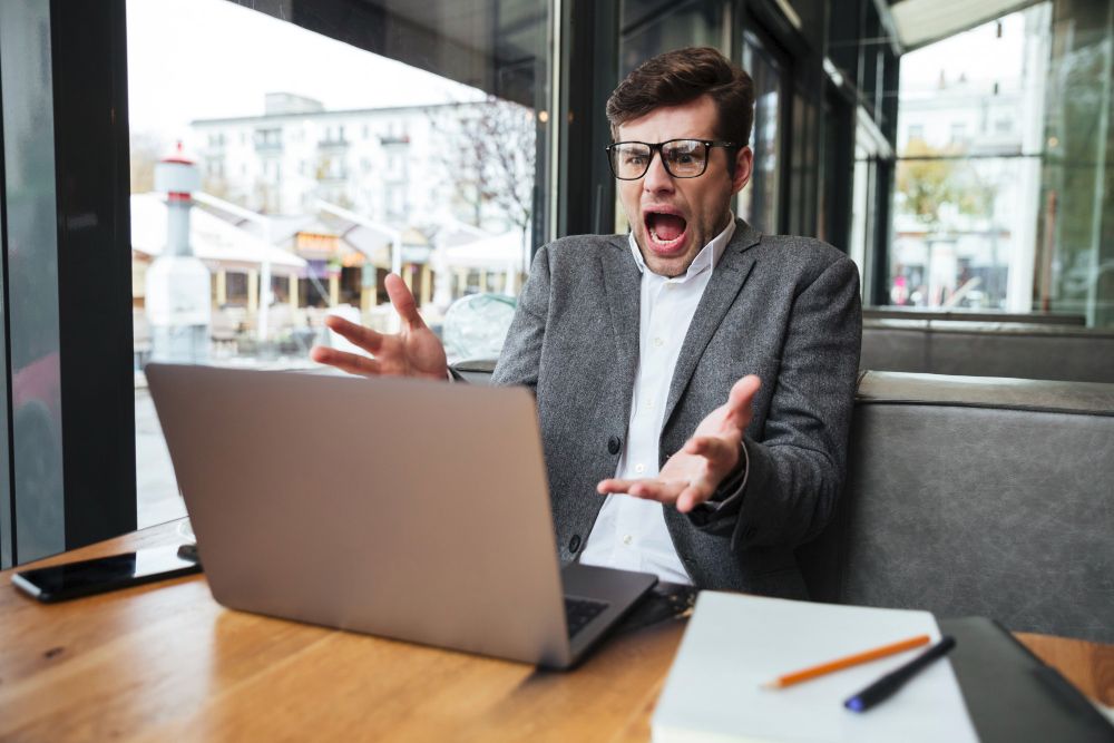 Tres negocios, tres sitios web, un mismo error de base